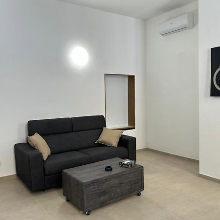 Fiore Apartments Fiorenzuola dʼArda Exteriör bild