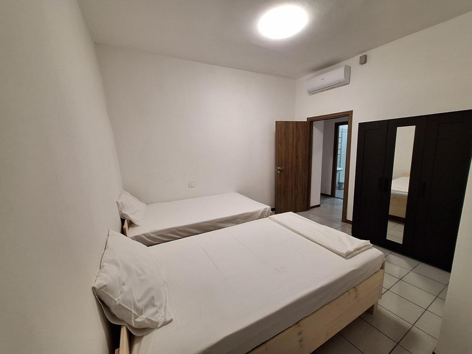 Fiore Apartments Fiorenzuola dʼArda Exteriör bild