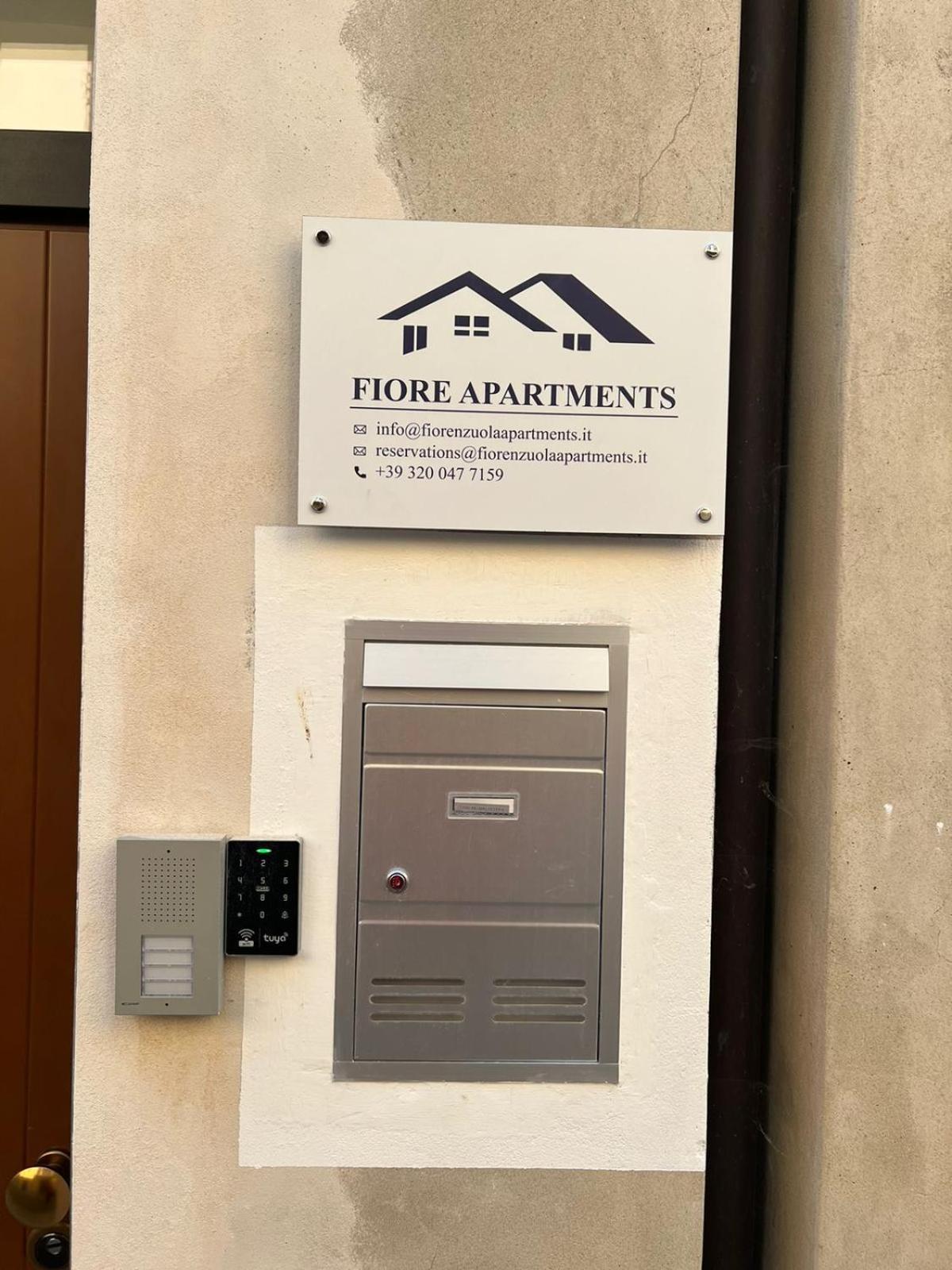 Fiore Apartments Fiorenzuola dʼArda Exteriör bild